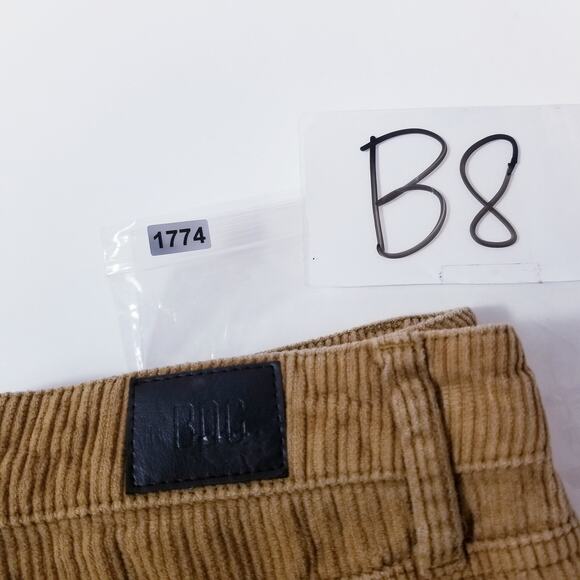 Urban Outfitters BDG High Rise Mom Corduroy Pants - Picture 11 of 11